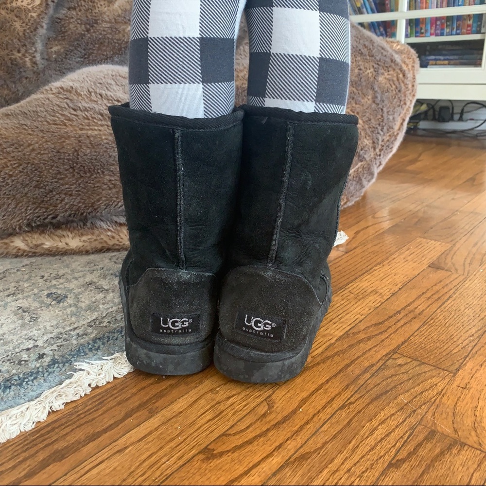 Black Ugg boots - Picture 9 of 11